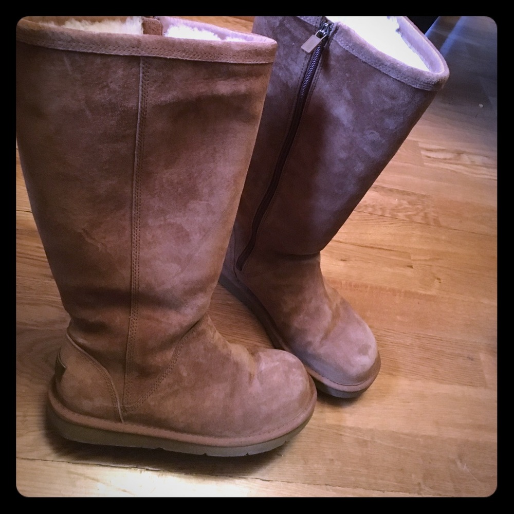MINT condition Greenfield UGG boots. Worn twice!